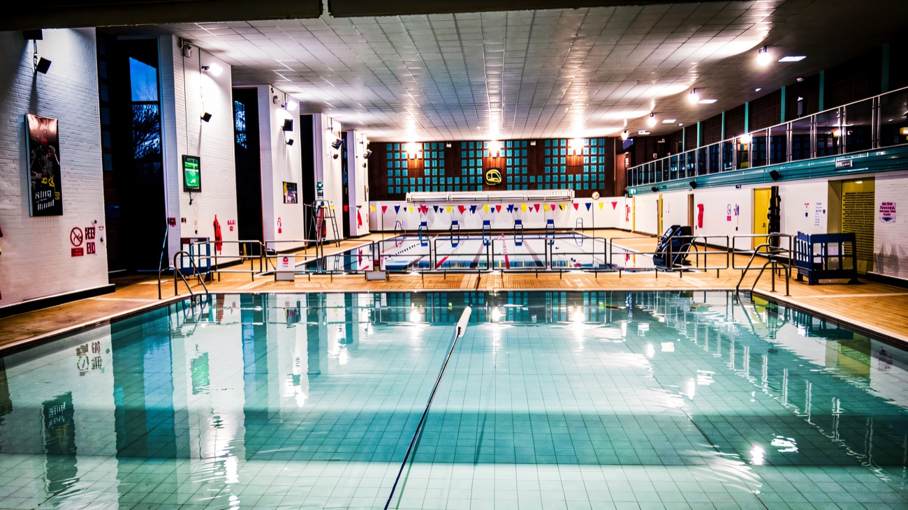 The swimming pool, with a King of the Road tribute on the wall