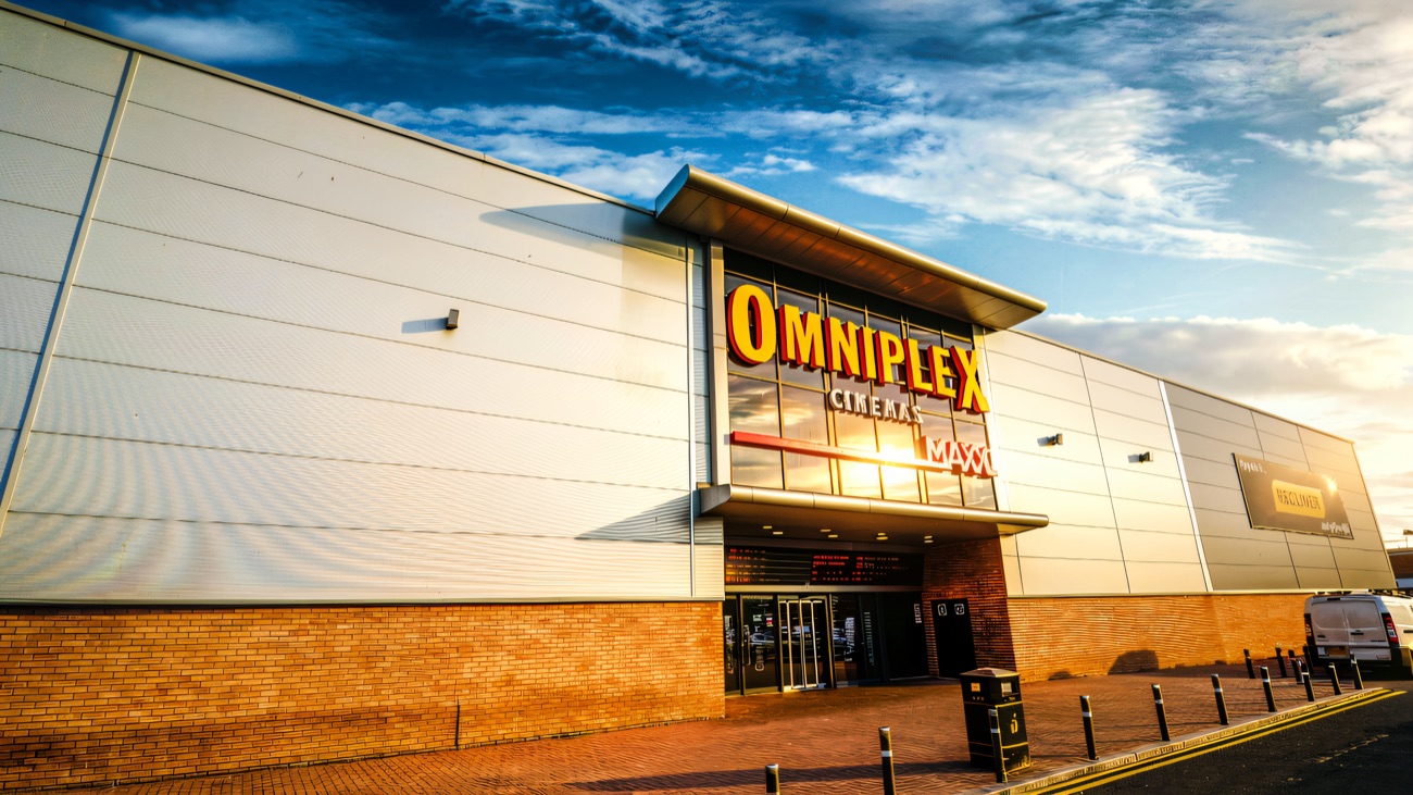The Omniplex at Dundonald with the MAXX screen sign